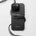 apple iphone 16 pro kilif m safe sarj ozellikli aramid fiber pitaka military grade classic serisi new logo black grey twill kapak iphone 16 pro pitaka 528486 41 b.jpg
