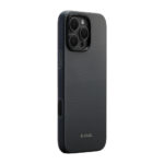 apple iphone 16 pro kilif m safe sarj ozellikli aramid fiber pitaka military grade classic serisi new logo black grey twill kapak iphone 16 pro pitaka 528491 41 b.jpg